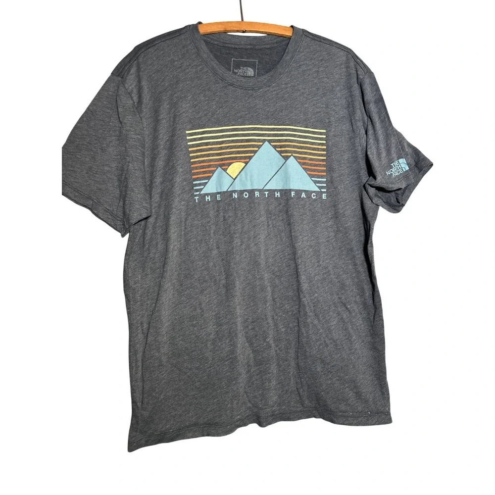 The North Face Mens L Graphic T-Shirt Grey Mountain Sunset Short Sleeve Gorpcore